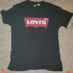 Levi's tshirt